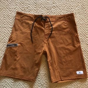 Men’s Barbell Cartel shorts sz large